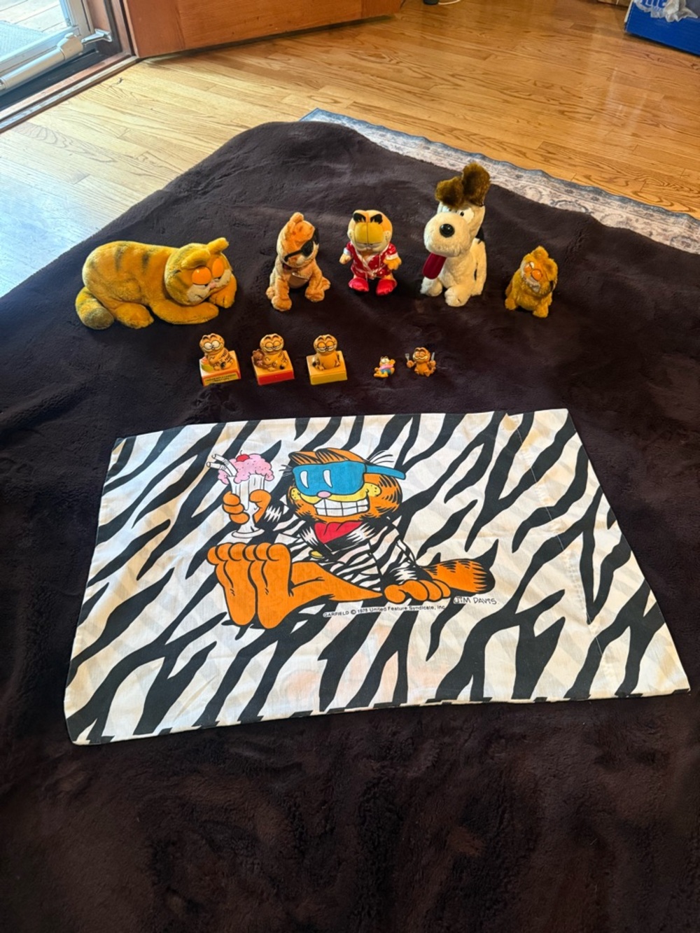 Garfield Plush & Collectible Toy Set - Orange